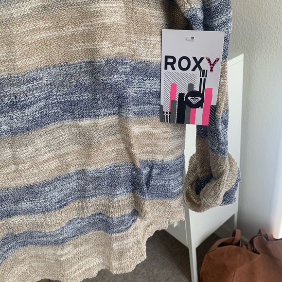 NWT Roxy Blue & Cream Striped Slouchy Knit Pullover Sweater XL - Picture 7 of 9